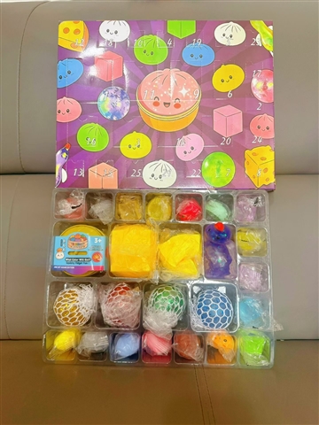 Mystery Baozi Squishy Calendar, 24 Compartments — SST350807