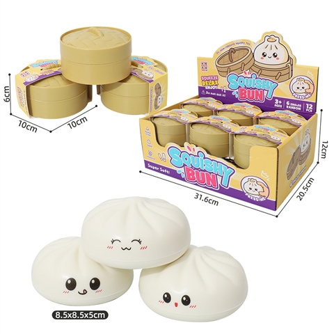 White Mini Baozi in Steamer Display